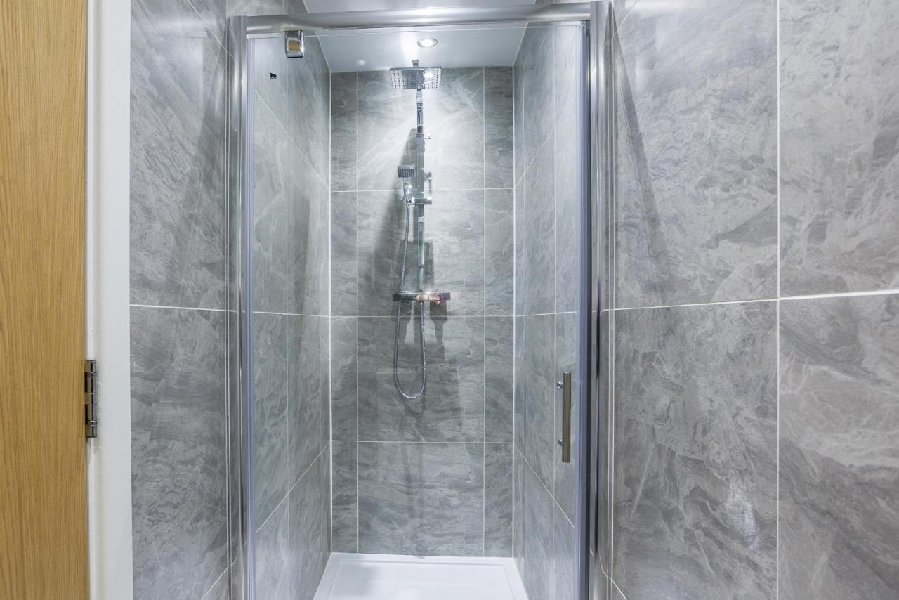Luxury Apartment 5 Min To City Centre*Free Parking 뉴캐슬어폰타인 외부 사진